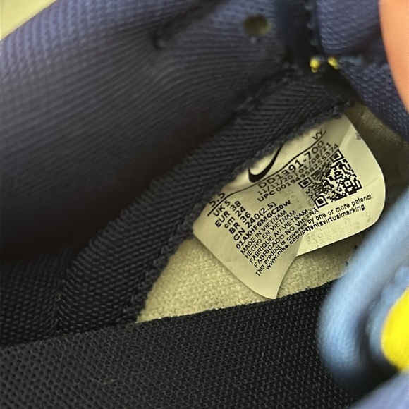 Nike Dunk Low Retro | ‘Michigan’ - Picture 10 of 10